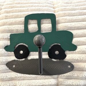 VTG Green 🚙 ✅Car w/Black Tires Metal Wall Hook